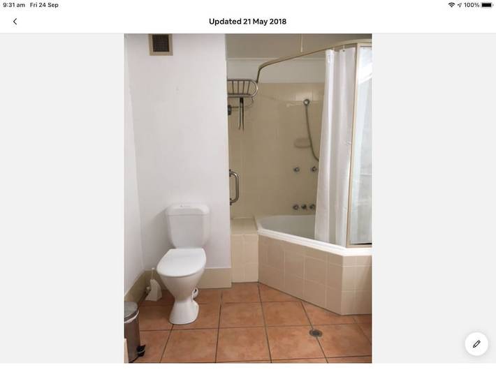 Appartement de vacances pour 5 personnes, avec terrasse ainsi que piscine et jardin