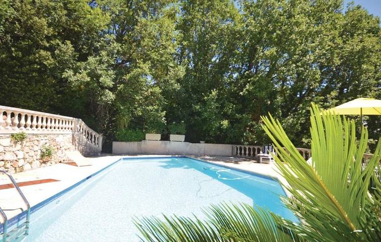 Location de vacances pour 8 personnes, avec vue sur le lac et piscine ainsi que jardin et vue à Spéracèdes - 2