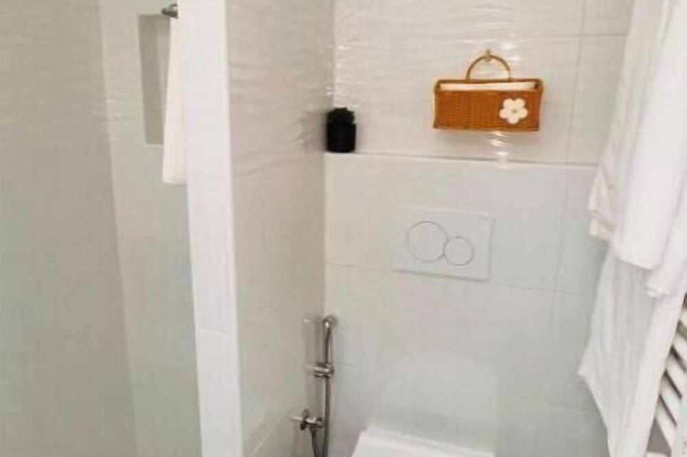 Entire apartment, Appartement Royale 2 Pièces de 35 m2 in Noisy-le-Sec, Seine-Saint-Denis