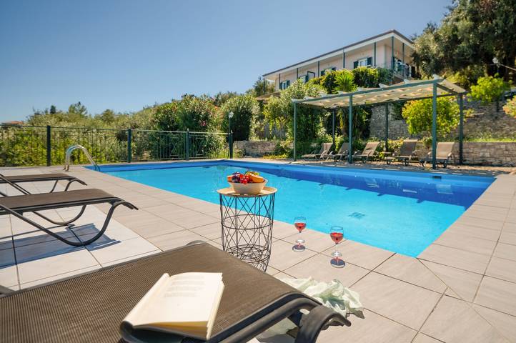 Appartamento vacanze per 4 persone, con piscina e panorama nonché giardino - 1