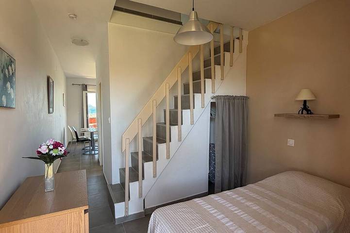 Gîte pour 4 personnes, avec jardin et balcon dans Plage de Lava - 2