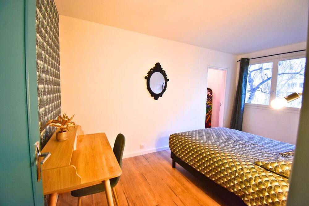 Entire apartment, Aur'Coloré Paris - Comfort & Charm at the Gateway to the City in Aubervilliers, Seine-Saint-Denis