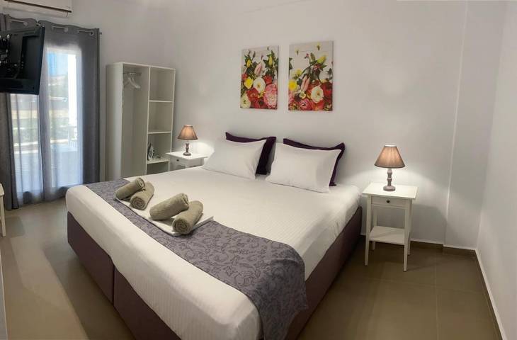 Gîte pour 2 personnes, avec vue ainsi que terrasse et jardin dans Antiparos Ville - 4