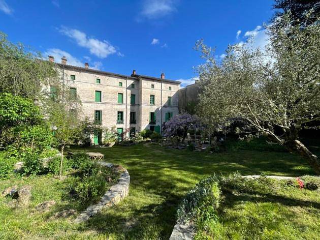 Gîte pour 3 personnes, avec vue et jardin à Aulas