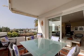 Apartment for 8 People in Vilas de Costalita, Estepona, Photo 1