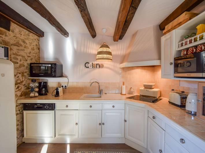 Gîte pour 6 personnes, avec jardin ainsi que terrasse et piscine, animaux acceptés à Saint-Médard-d'Excideuil - 2