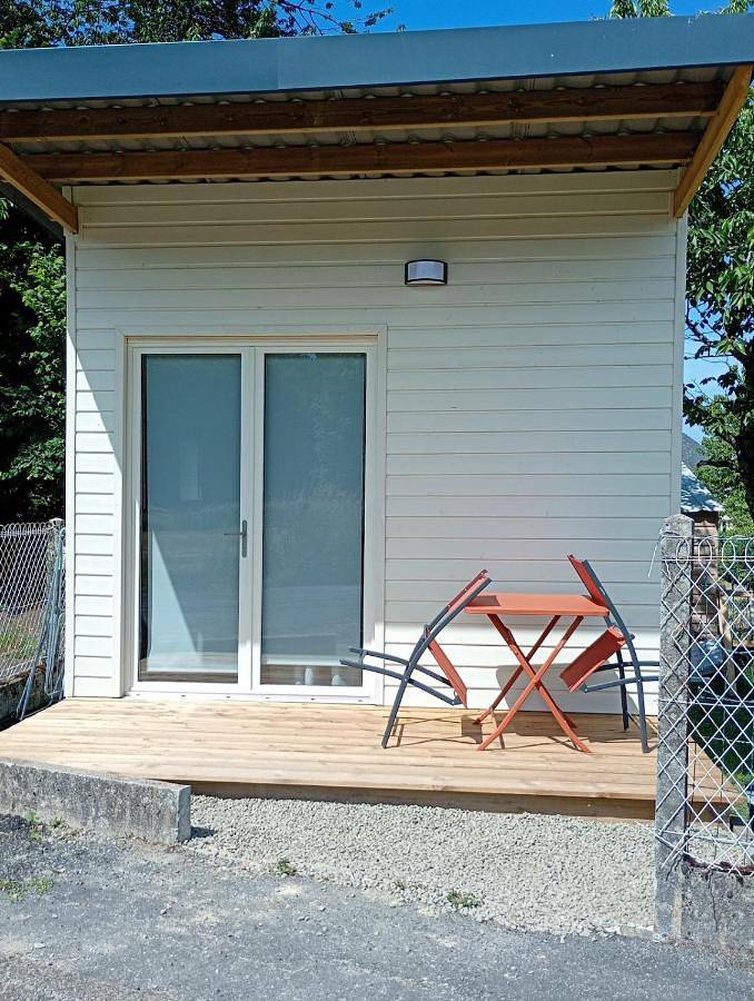 Gîte pour 3 personnes, avec Terrasse à Égletons - 2