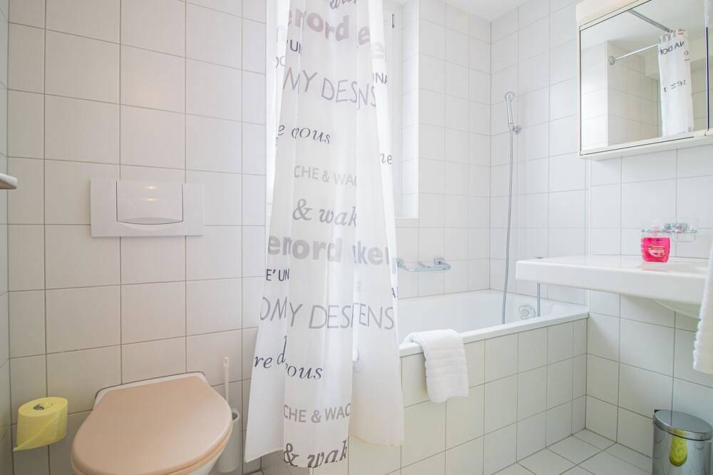 Ganze Wohnung, Hermann 2 by Arosa Holiday Appartement/Fewo, Bad, Wc, 8-Bettwohnung Hermann 2 in Arosa, Plessur Alpen