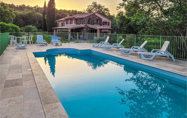 Ferienhaus für 8 Personen, mit Terrasse und Pool sowie Garten an der Côte d'Azur - 3