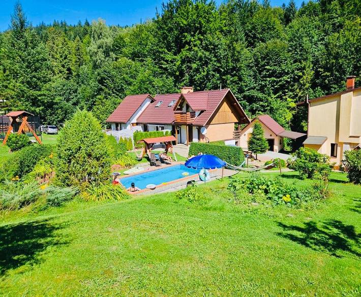 Apartament wakacyjny dla 4 osób, z ogród i widok oraz basen, zwierzęta dozwolone w Wisła