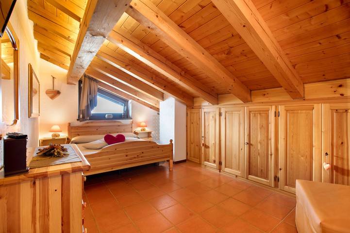 Baita per 4 persone, con Balcone e Giardino in 