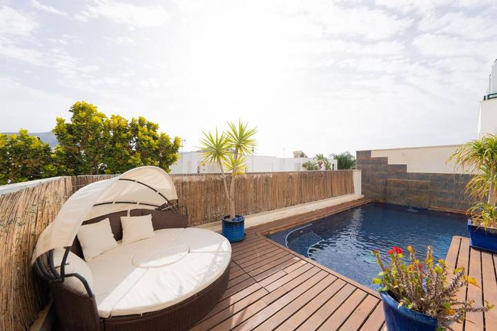 Casa rural para 8 personas, con Terraza además de Jardín y Piscina en San José (Almería)