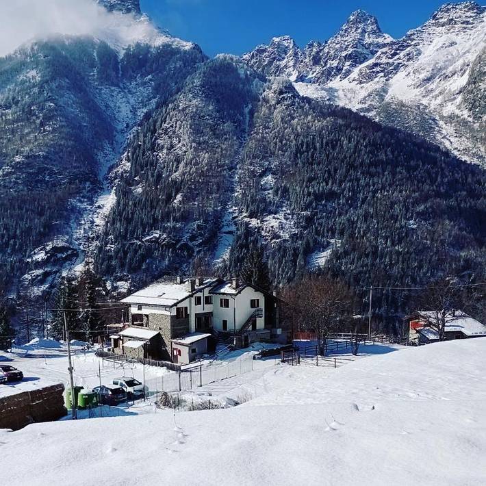 Appartamento per 2 persone, con Terrazza e Giardino nonché Panorama a Chiesa in Valmalenco