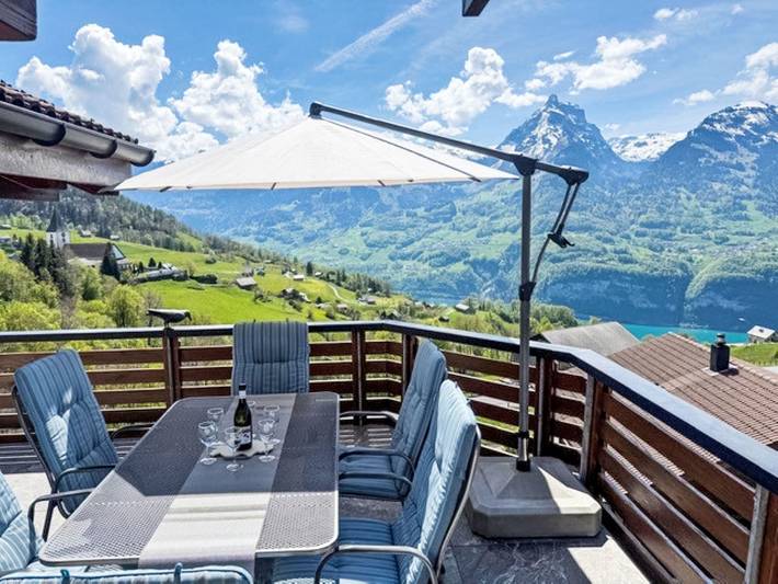 Ferienwohnung für 5 Personen, mit Terrasse und Seeblick sowie Ausblick