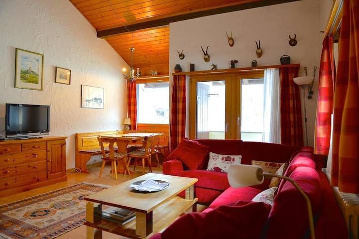 Entire apartment, Dreamy holiday home among the great Swiss Alps - 8 Beds in Celerina, Saint Moritz