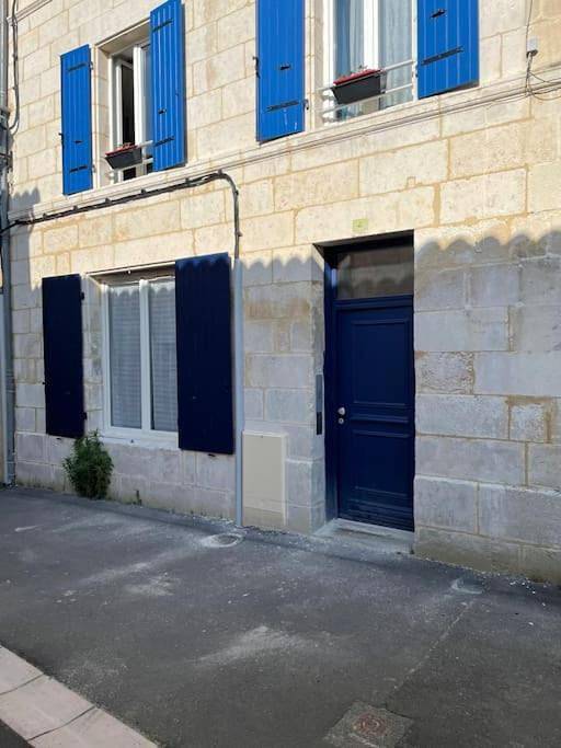 Gîte pour 3 personnes, avec terrasse à Magné - 2