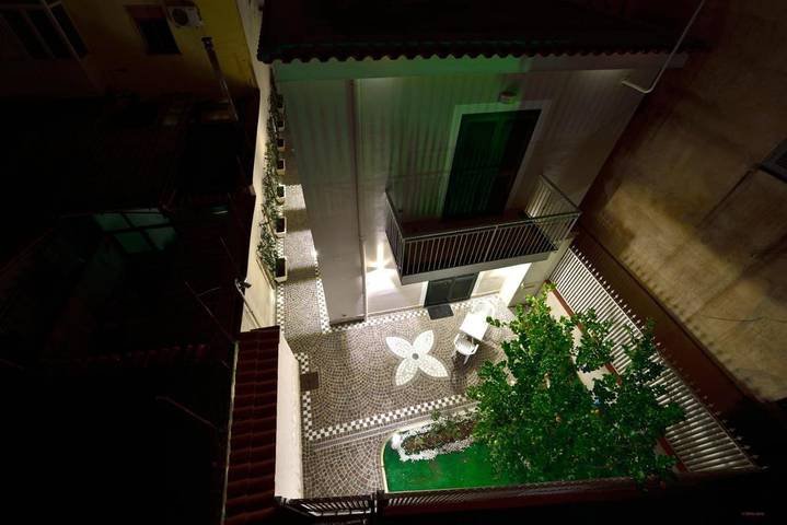 Chambre d’hôte pour 2 personnes, avec vue et jardin, adapté aux familles à Castellammare di Stabia - 2