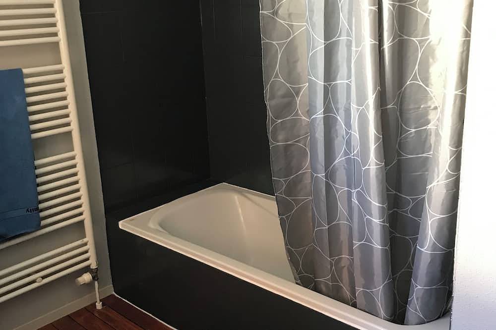 Entire apartment, Rent 3-room apartment in a prime location, 5 minutes walk from downtown in Colmar, Colmar region