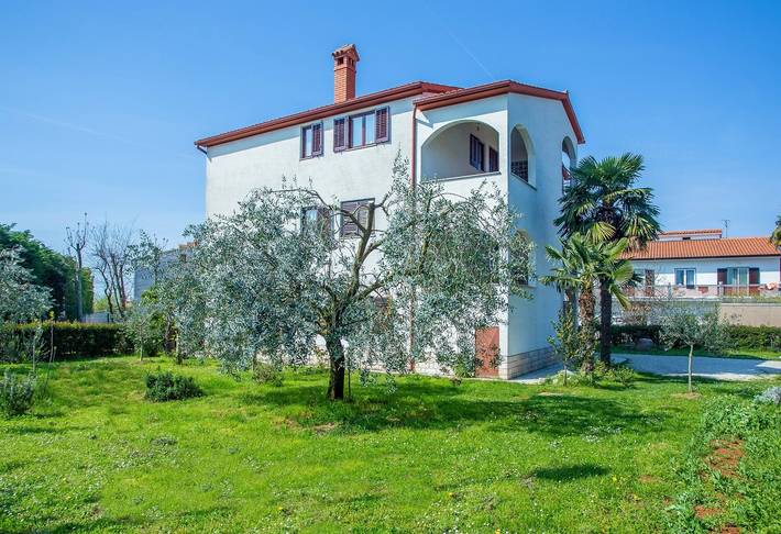 Ferienwohnung für 4 Personen, mit Balkon/Terrasse in Poreč