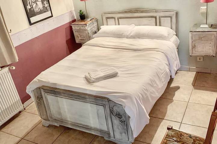 Location de vacances pour 9 personnes, avec jardin ainsi que terrasse et piscine, animaux acceptés à Saint-Géry - 3