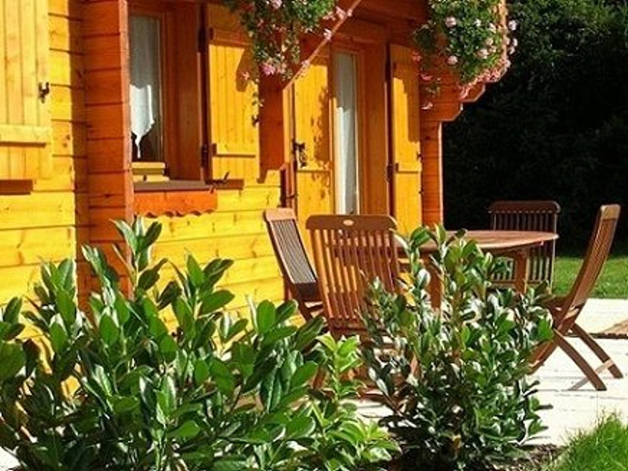 Chalet haut de gamme avec sauna, terrasse et jardin près de la montagne vosgienne in Saint-Nabord, Région d'Épinal