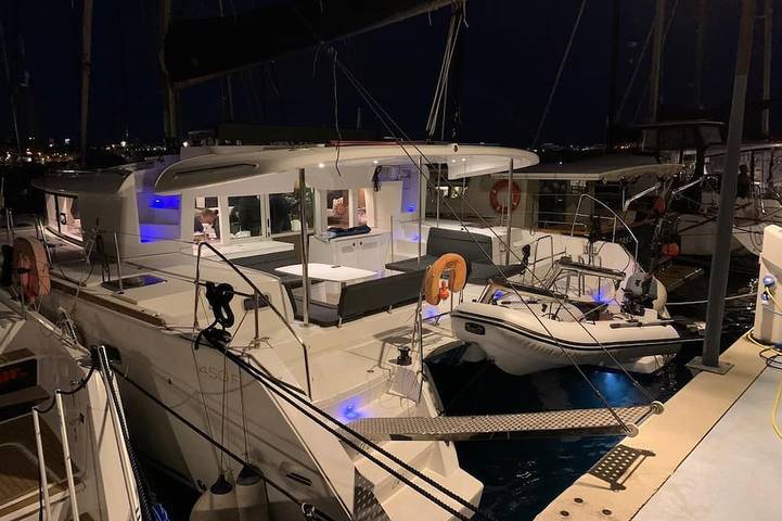 Péniche pour 8 personnes en Corse