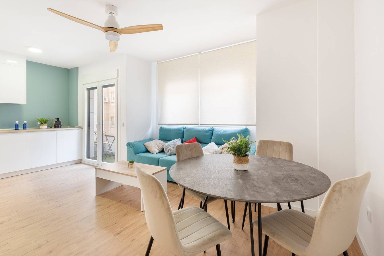 Apartamento entero, Apartamento 'Alojamiento Entero En Aguilas' con balcón, Wi-Fi y aire acondicionado in Águilas, Costa Cálida