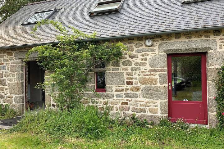 Longère traditionnelle bretonne tout confort avec jardin, poêle à bois et sauna in Trégunc, Côte de Cornouaille
