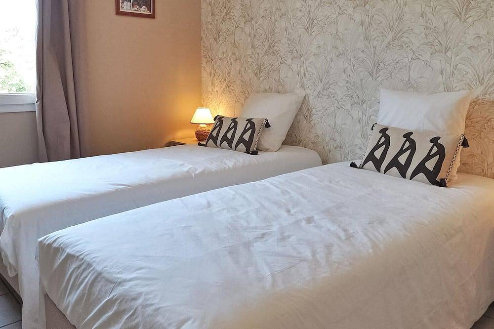 Cozy home in Maussane Les Alpilles in Maussane-les-Alpilles, Arles region