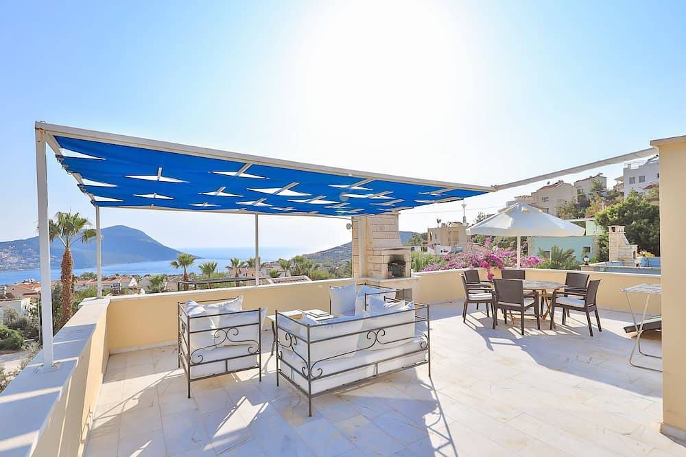 Villa Caretta - Privater Pool, Meerblick, Dachterrasse, kostenfreies Wlan, zentrales Kalkan in Kaş, Saklıkent