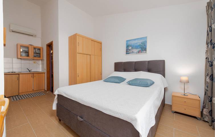 Ferienwohnung für 2 Personen, mit Terrasse in Nin - 3