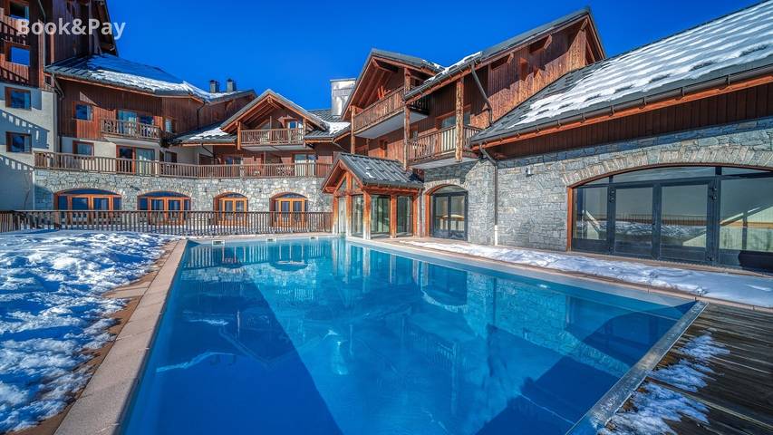 Location de vacances pour 4 personnes, avec balcon et piscine dans Le Corbier