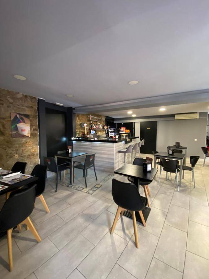 Economy Single Room in Manresa, Pla de Bages DO