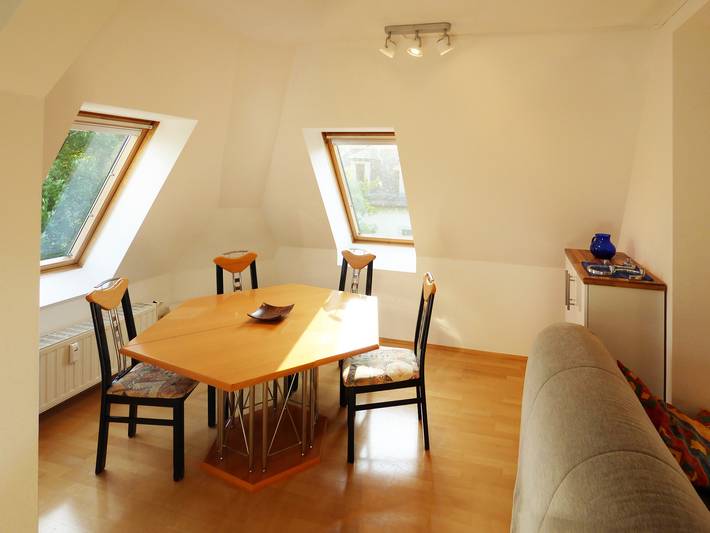 Appartamento intero, Appartamento vacanze per 5 persone con giardino in Blasewitz, Dresda