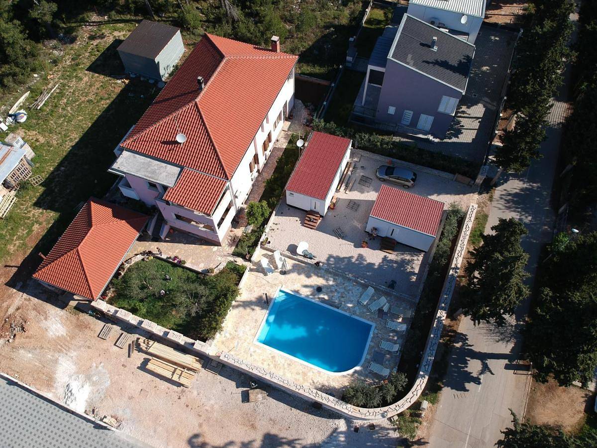 Ganze Wohnung, Three-Bedroom Suite in Ciuleanu-Veres Beach, Pakostane
