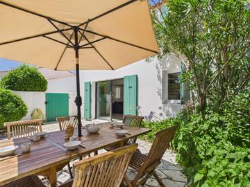 Location de vacances pour 5 personnes, avec terrasse et jardin à Saint-Clément-des-Baleines