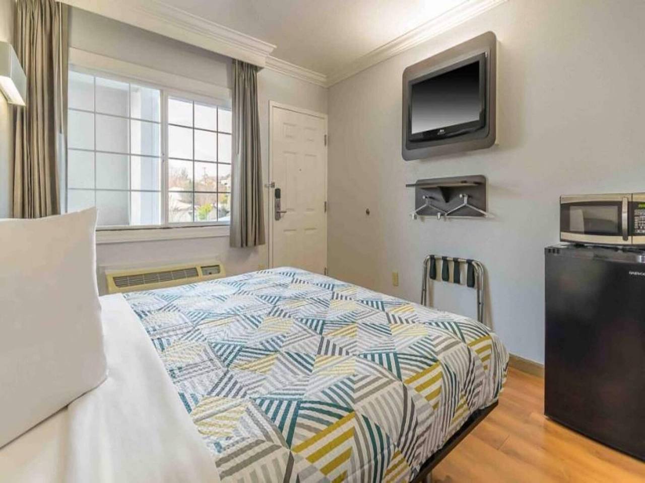 Ganze Wohnung, 1 Kingsize-Bett | Mobilzugang | Nsmk | Micfridg in San José, Silicon Valley