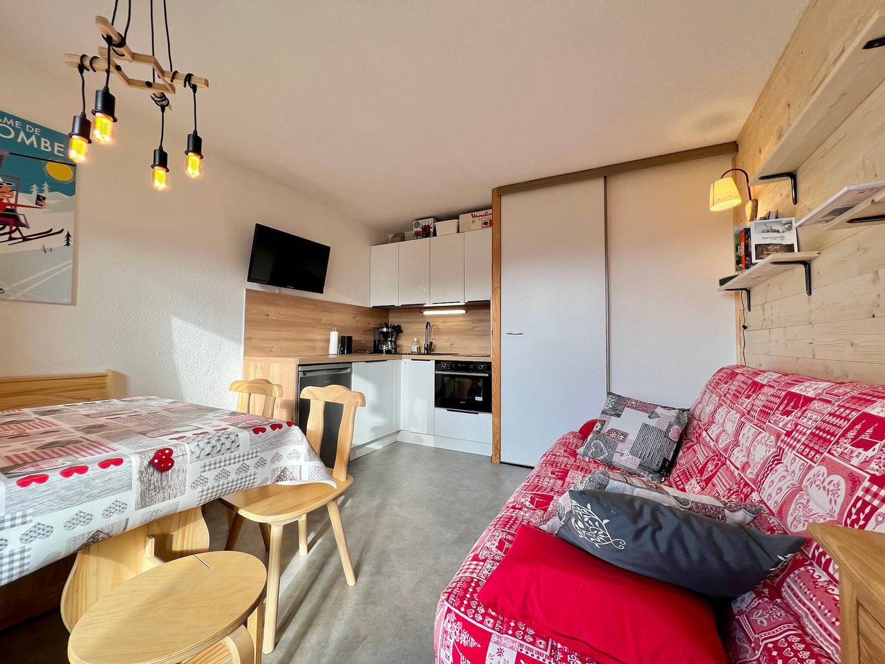 Ganze Wohnung, Wohnung 4 Pers, Terrasse nahe Ski-Bus und Geschäfte in Notre-Dame-de-Bellecombe, Albertville und Umgebung