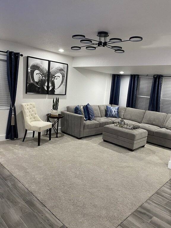 Bright Walk-Out 2Br · Private Patio & Yard · Quiet Area in Piney Creek, Centennial