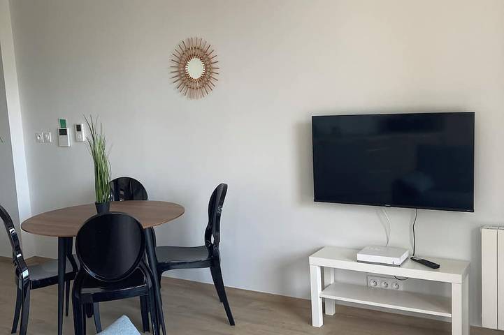 Appartement entier, Superbe F2 neuf carrefour Europe Chamalières centre in Chamalières, Parc naturel régional des Volcans d'Auvergne