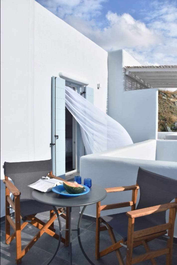 Location de vacances pour 8 personnes, avec vue sur l’océan ainsi que terrasse et jardin dans Tinos - 3