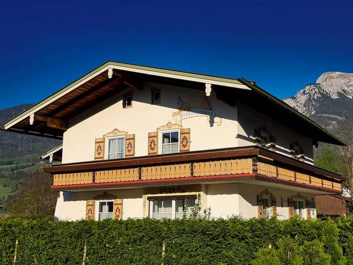 Ferienhaus für 12 Personen, mit Garten und Balkon, kinderfreundlich in Schönau am Königssee