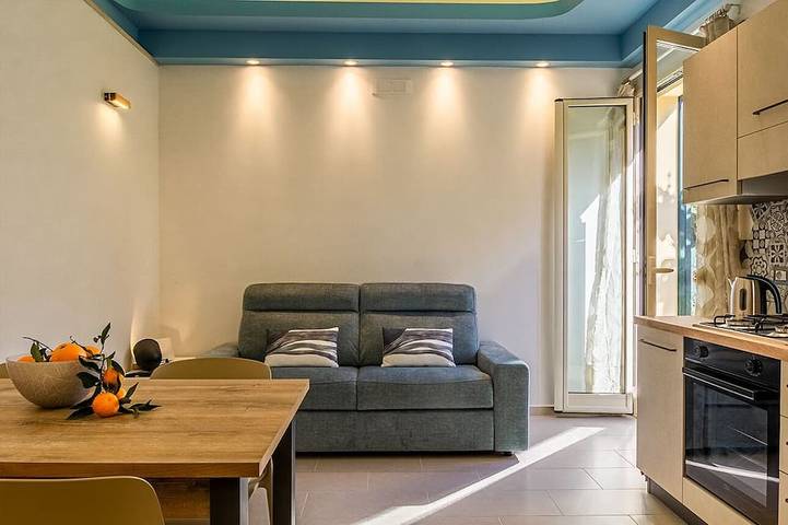 Ferienwohnung für 4 Personen, mit Garten und Whirlpool sowie Terrasse in Giardini-Naxos