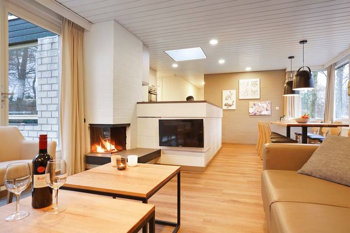 Ferienhaus für 8 Personen, mit Terrasse und Balkon/Terrasse