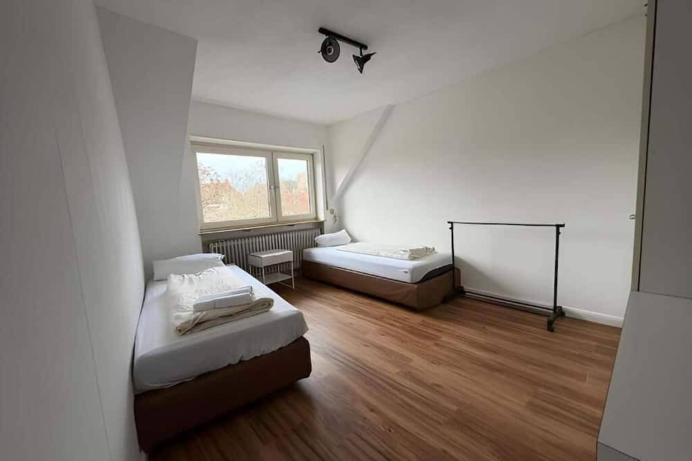 Ganze Wohnung, Quiet 1-Bedroom Apartment · Sleeps 2 · Full Kitchen · Kaiserslautern in Kaiserslautern, Saar-Nahe-Bergland