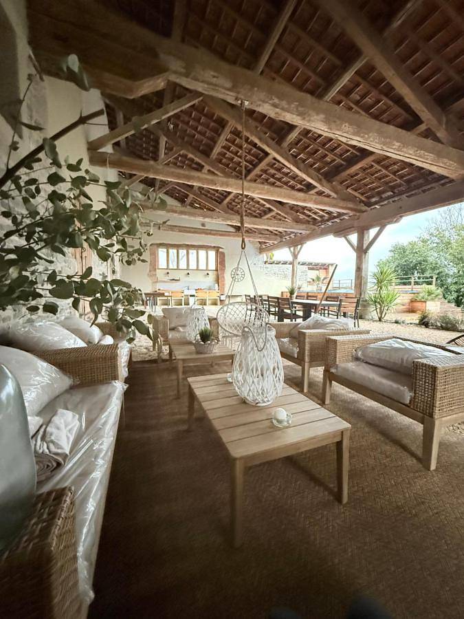 Cottage pour 10 personnes, avec piscine ainsi que vue et jardin à Cessieu