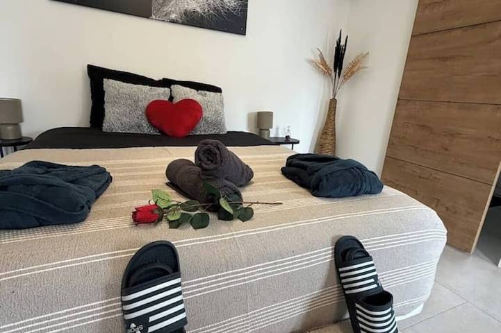 Gîte pour 2 personnes, avec jardin ainsi que terrasse et jacuzzi à Marcheprime - 2