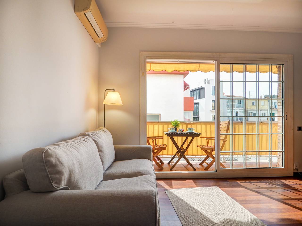 Geheel appartement, Vakantieappartement voor 2 personen met balkon in Platja Fonda (Sitges), Sitges