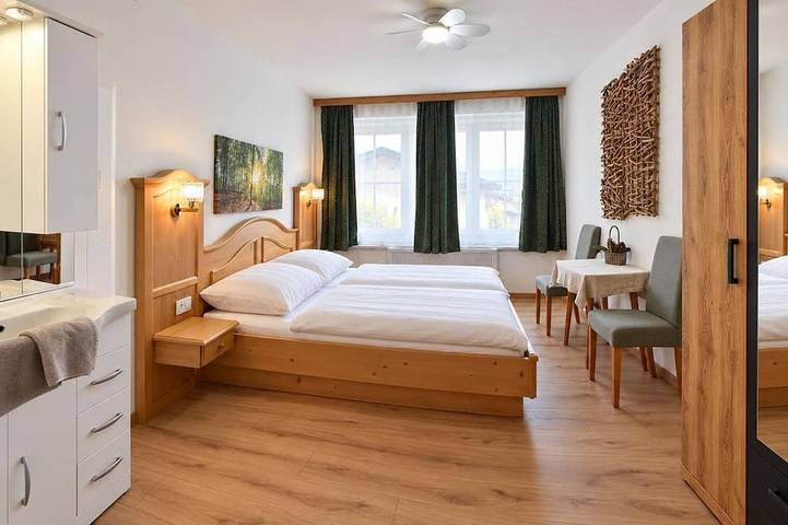 Ferienwohnung für 5 Personen, mit Balkon und Garten in Seeboden
