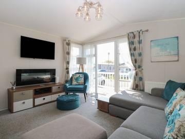 Bungalow for 8 People in Great Yarmouth, Norfolk, Photo 1